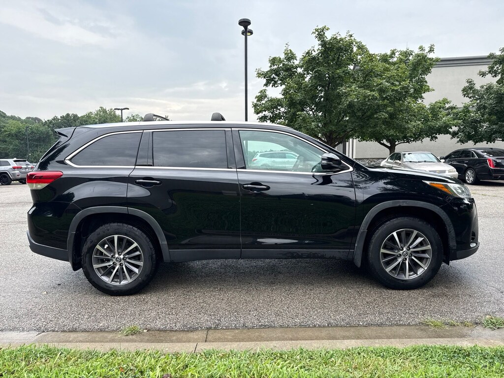 Used 2019 Toyota Highlander XLE SUV