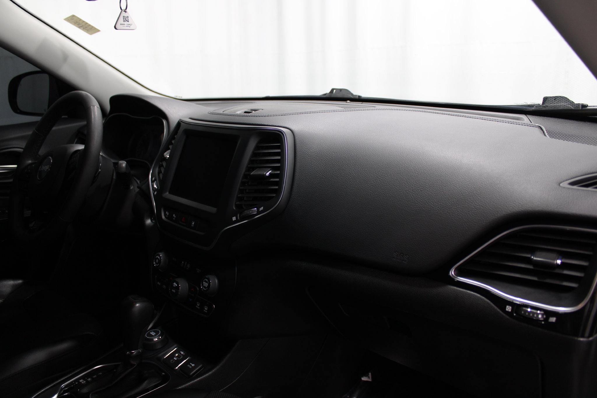 2023 Jeep Cherokee Altitude Lux - Photo 26