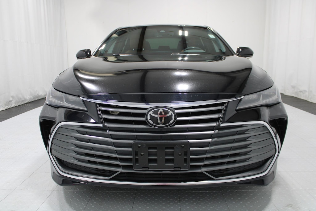 Used 2019 Toyota Avalon Limited Sedan