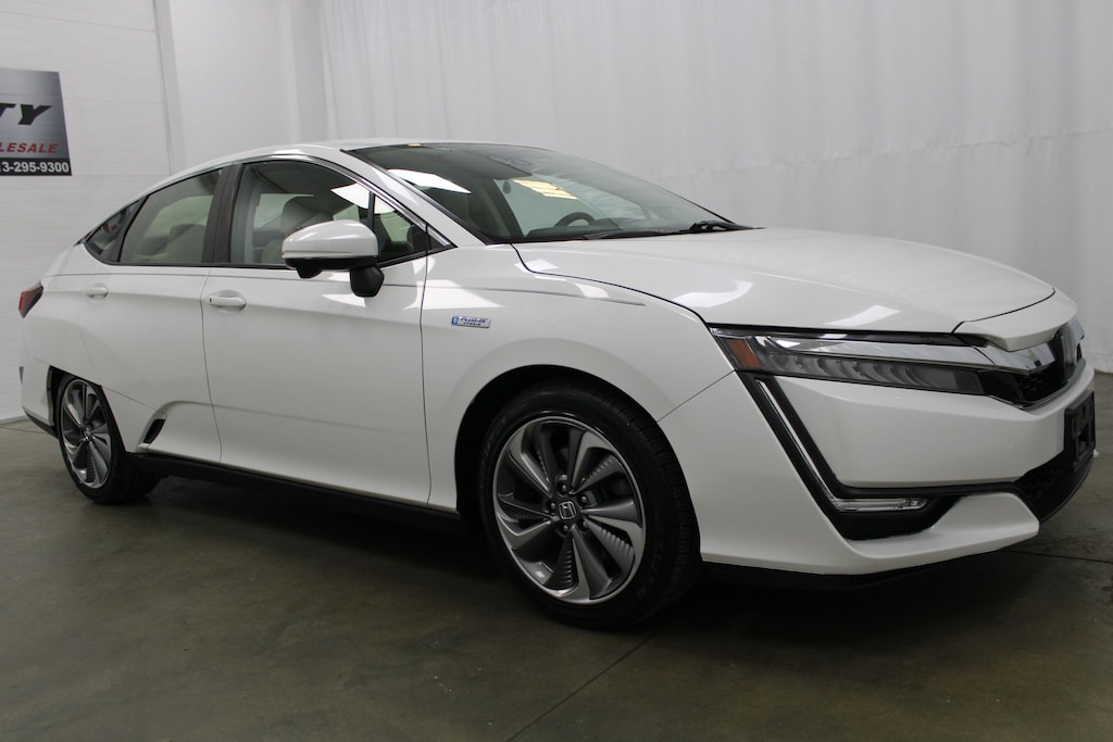 Used 2018 Honda Clarity Plug-In Hybrid Touring Sedan