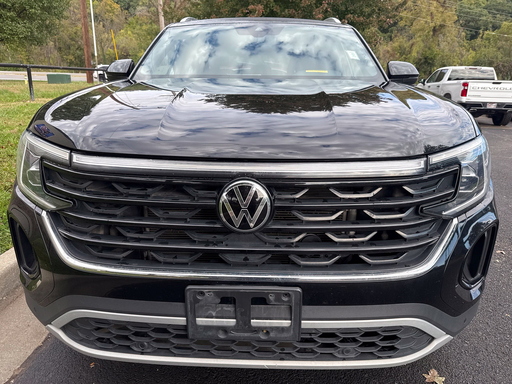 Used 2025 Volkswagen Atlas Cross Sport 2.0T SE w/Technology SUV