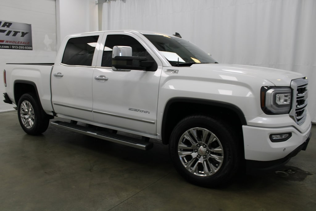 Used 2017 GMC Sierra 1500 SLT Truck