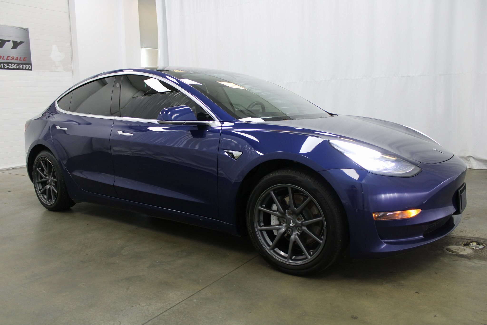 2019 Tesla Model 3 Long Range photo 3