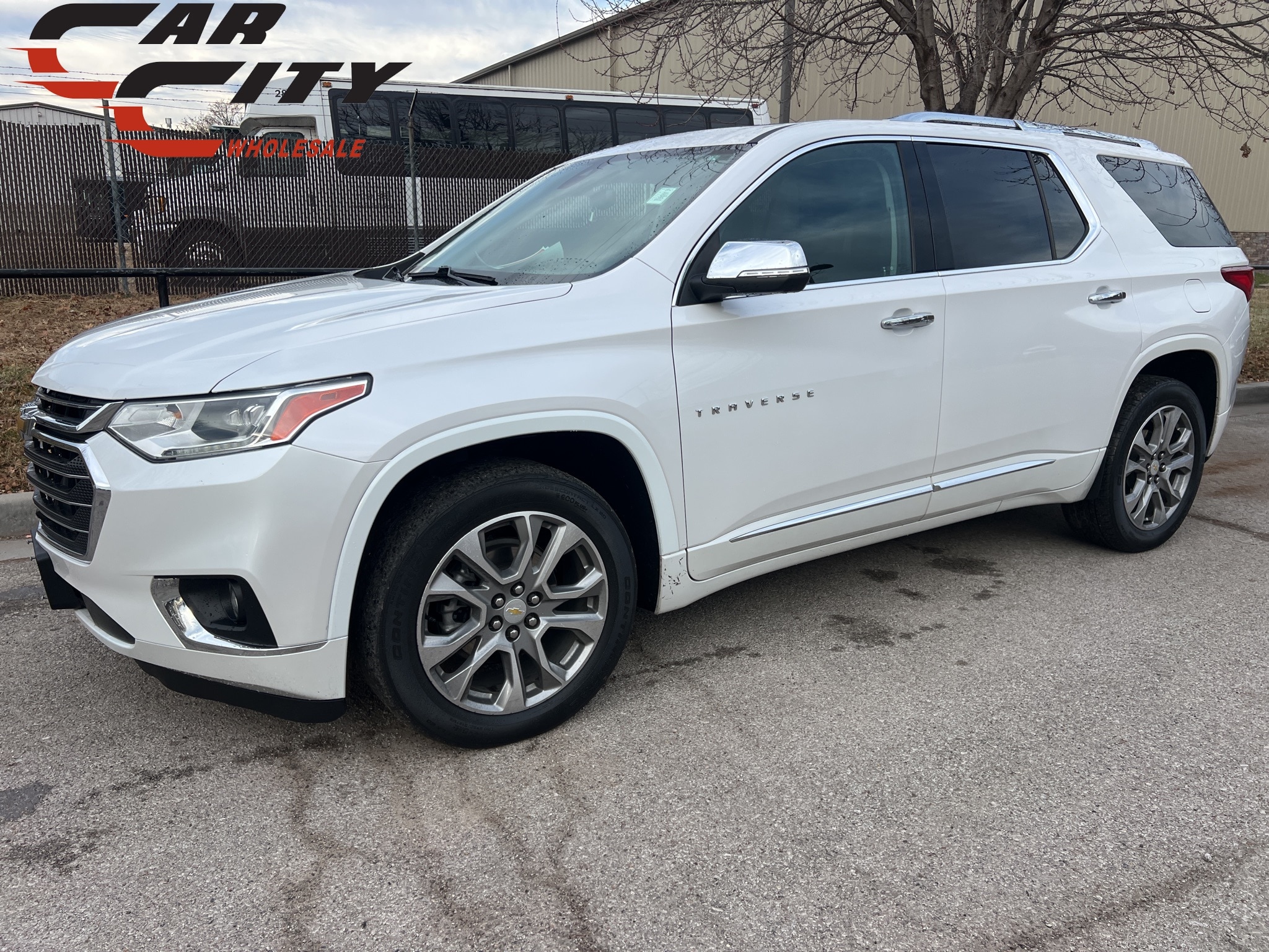 2021 Chevrolet Traverse Premier's photo