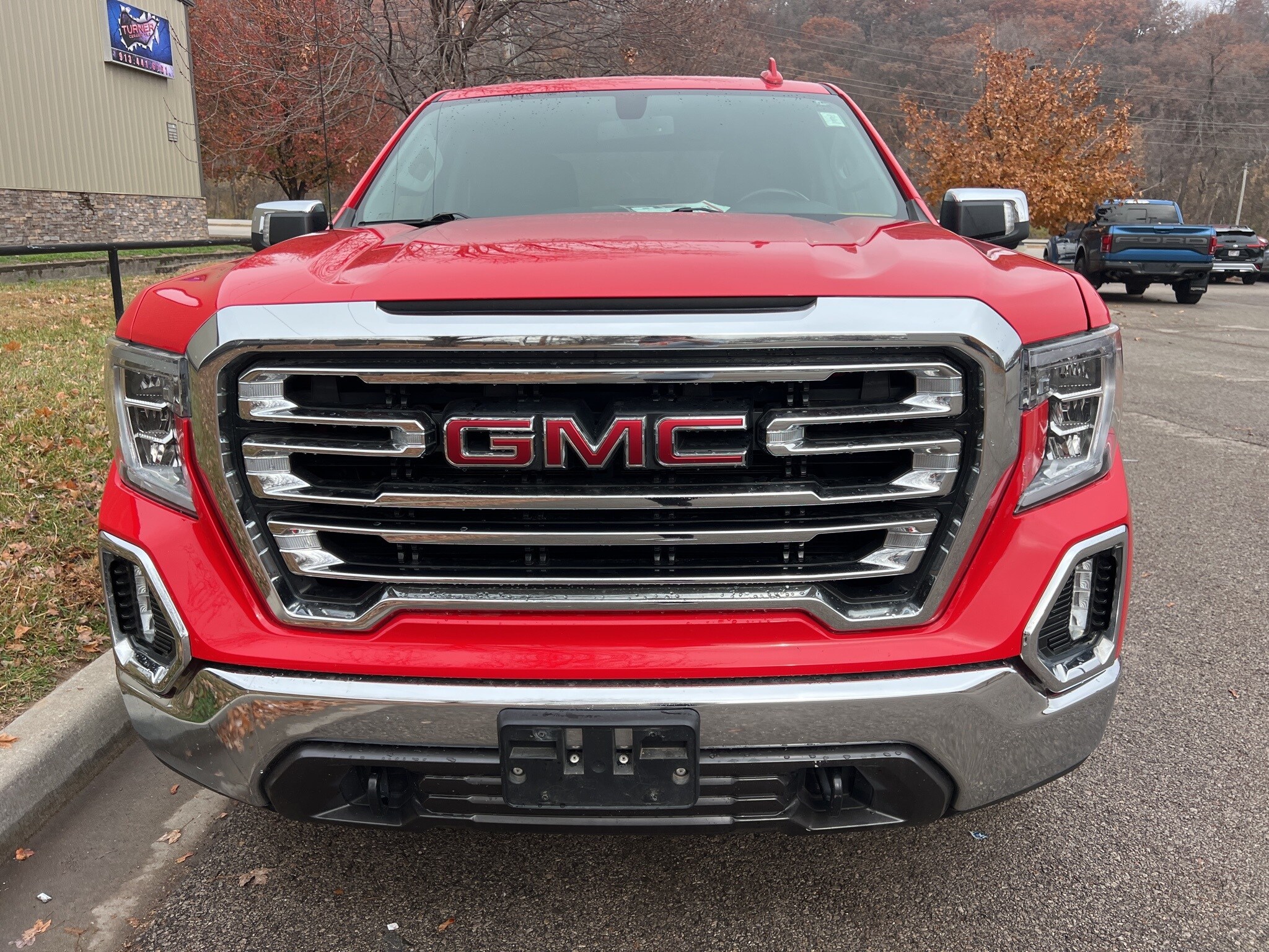 2019 Gmc Sierra 1500 SLT photo 2