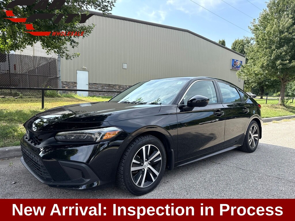Used 2023 Honda Civic LX Hatchback