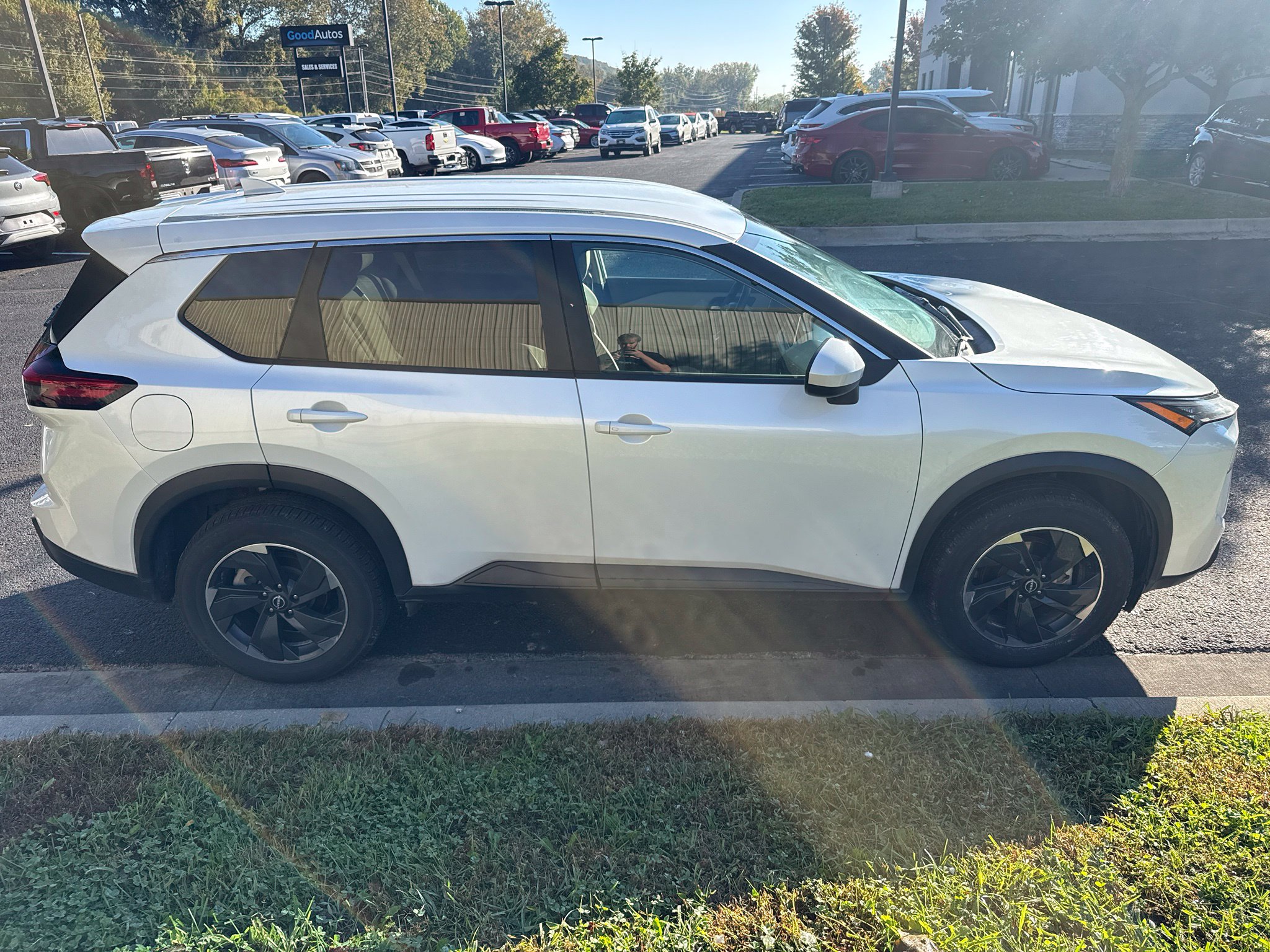 Used 2024 Nissan Rogue SV SUV