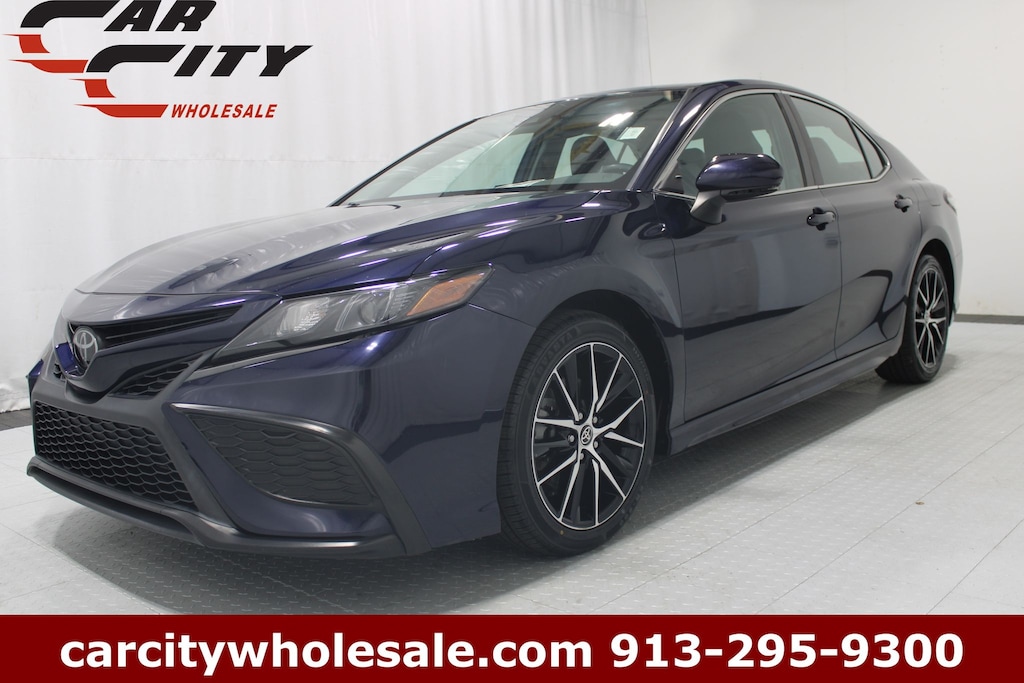 Used 2022 Toyota Camry SE Sedan