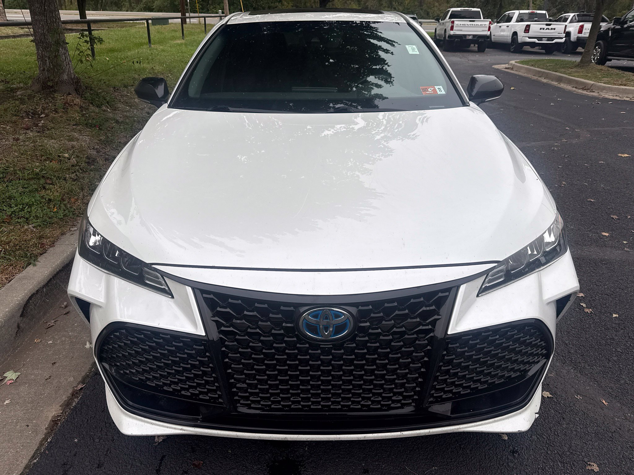 Used 2022 Toyota Avalon Hybrid XSE Sedan
