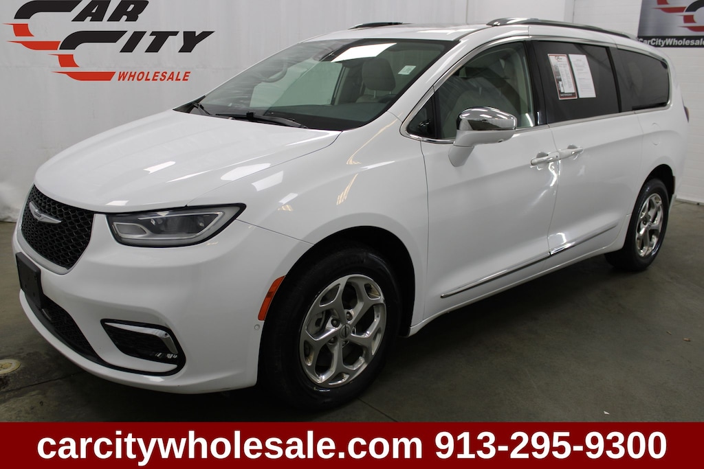 Used 2021 Chrysler Pacifica Limited Minivan/Van