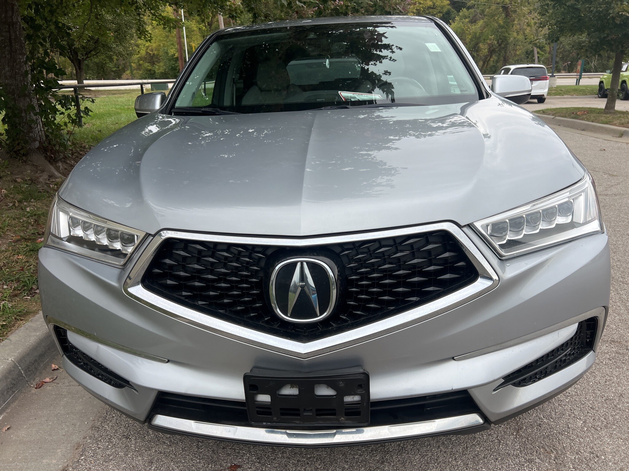 2020 Acura MDX SH-AWD photo 2