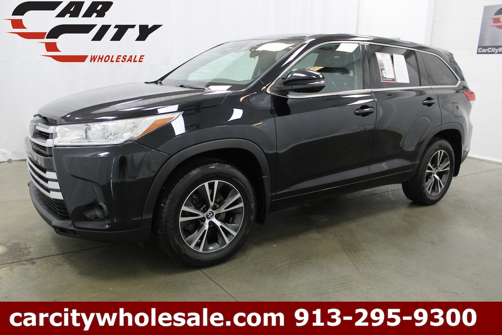 Used 2018 Toyota Highlander LE SUV