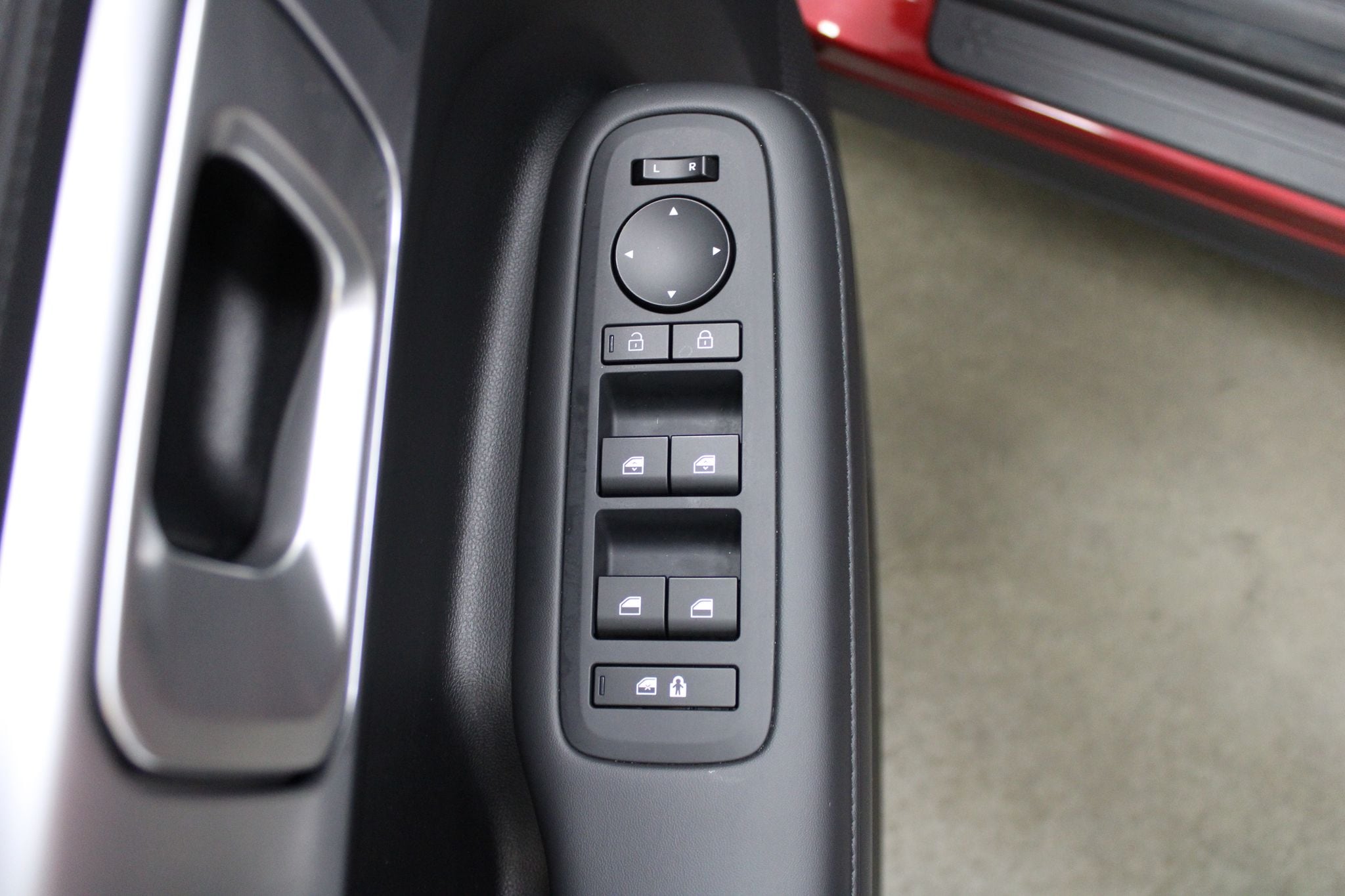 2025 Hyundai Santa Fe SEL - Photo 12