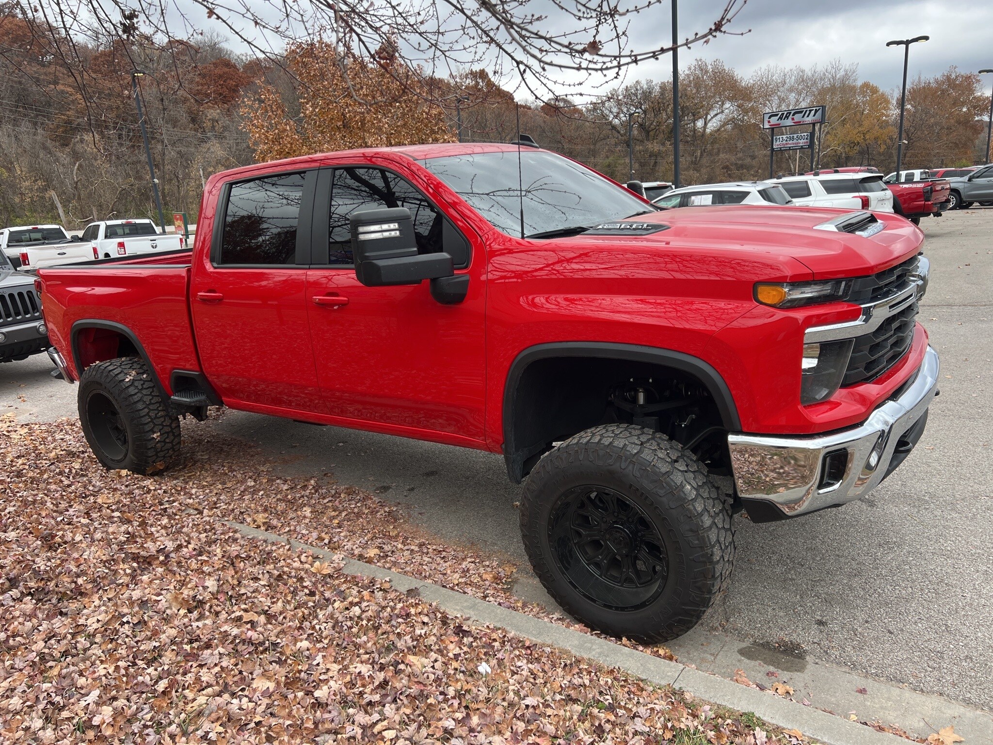 2025 Chevrolet Silverado 2500HD LT photo 3
