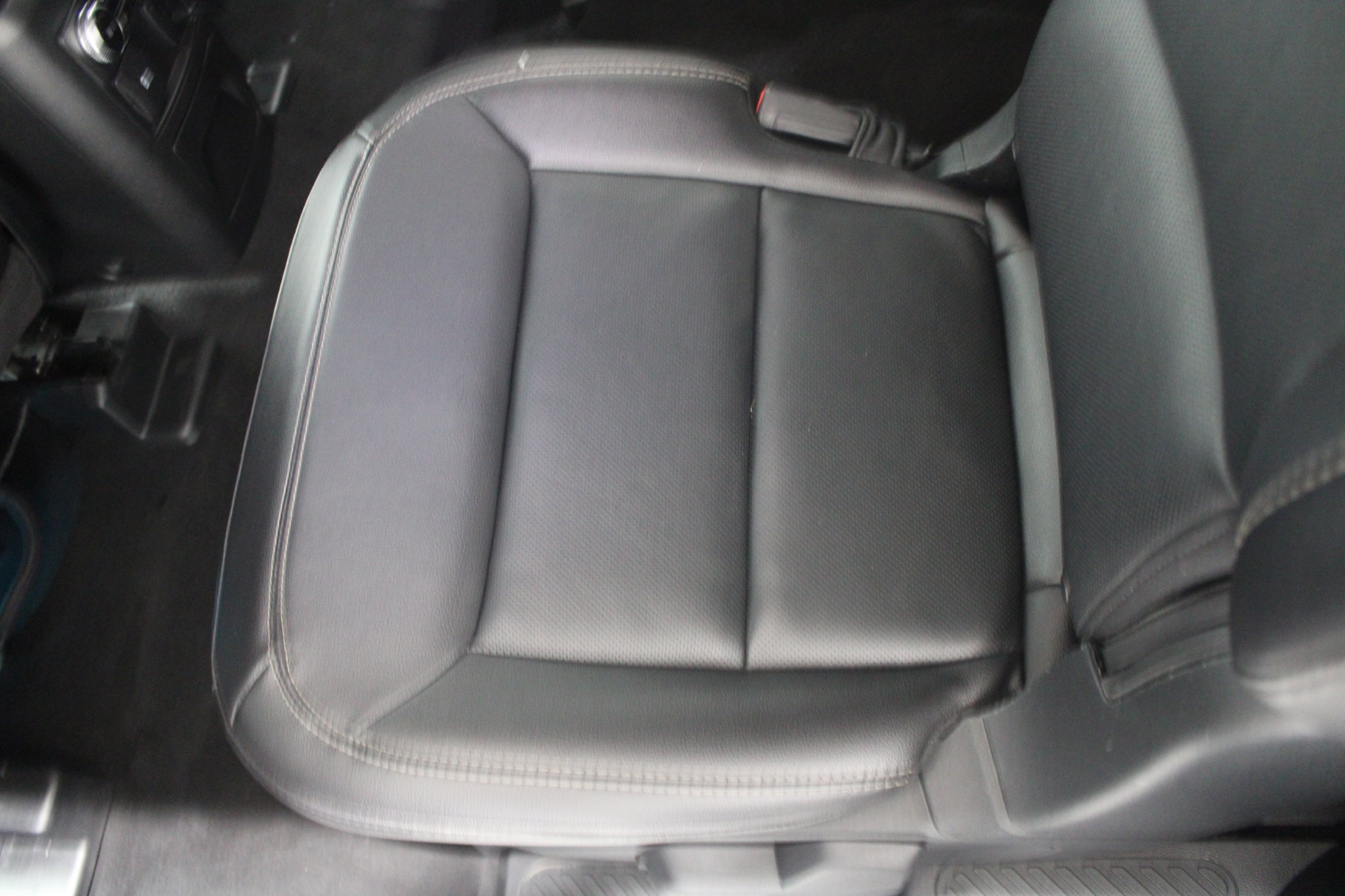 2023 Ford Explorer Limited - Photo 17