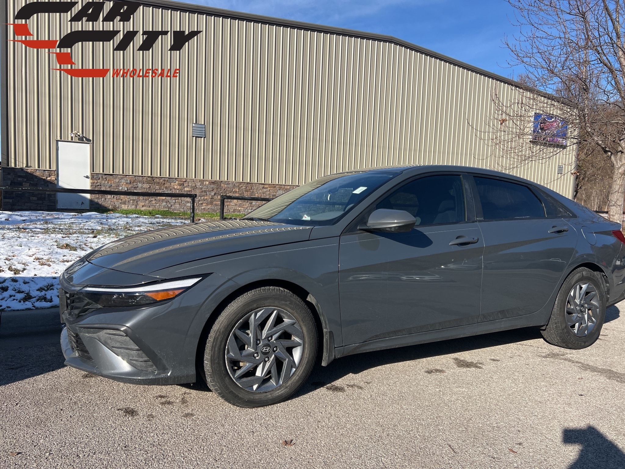 2024 Hyundai Elantra Blue's photo