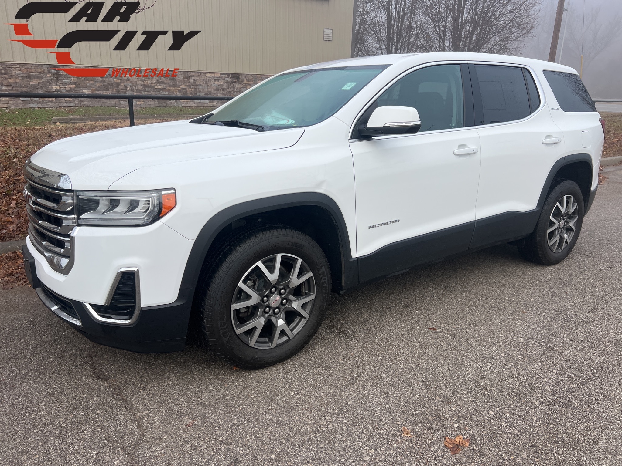 2020 GMC Acadia SLE's photo