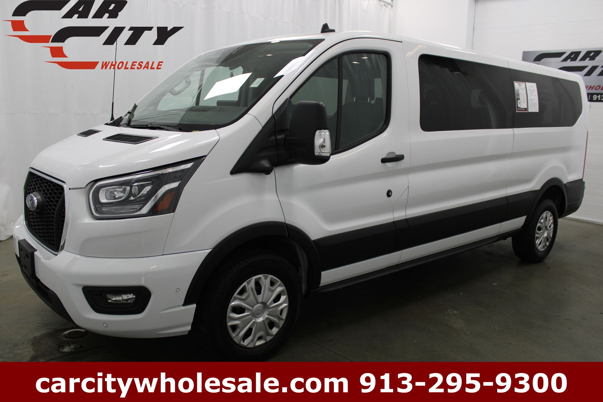 2023 Ford Transit 350 XLT Low Roof Sliding Pass. 148's photo