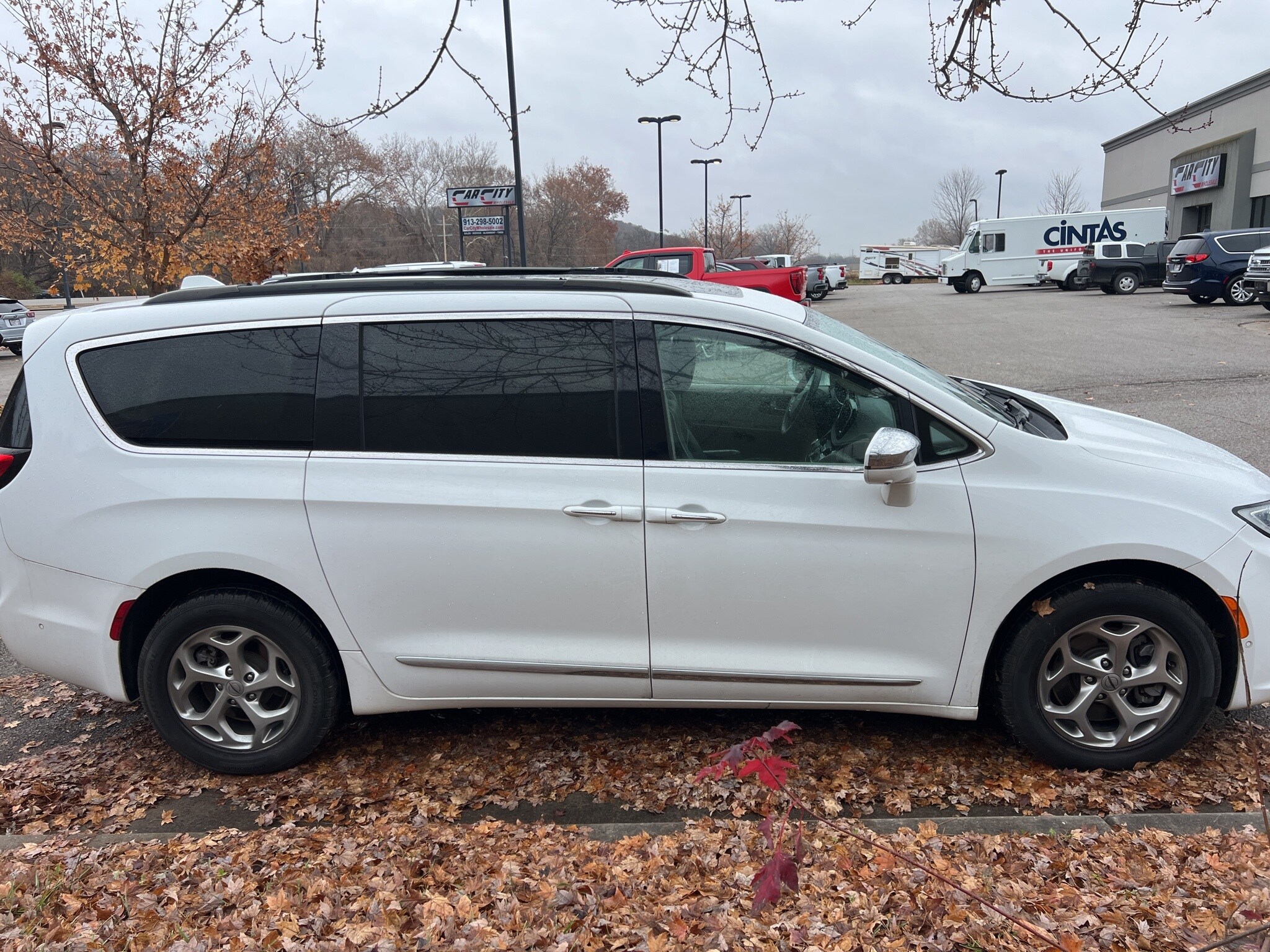 2022 Chrysler Pacifica Limited photo 4