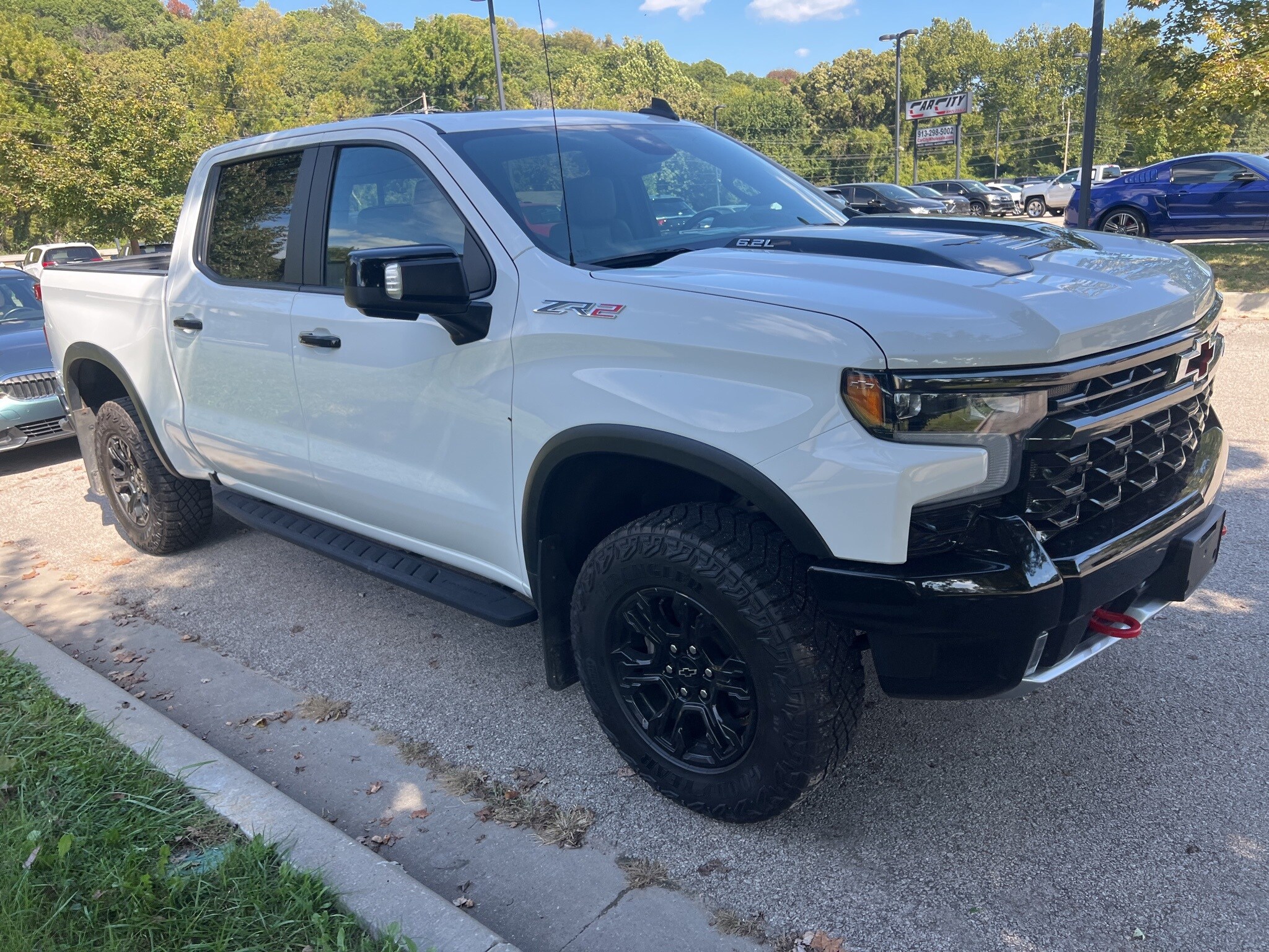 2022 Chevrolet Silverado 1500 ZR2 photo 2