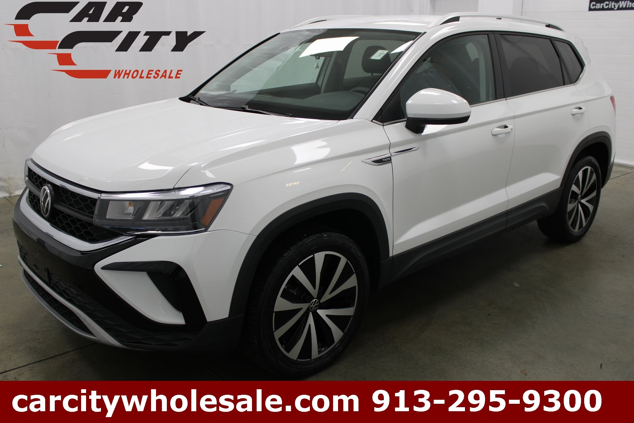 2022 Volkswagen Taos SE's photo