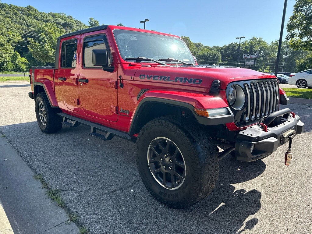 Used 2022 Jeep Gladiator Overland Truck