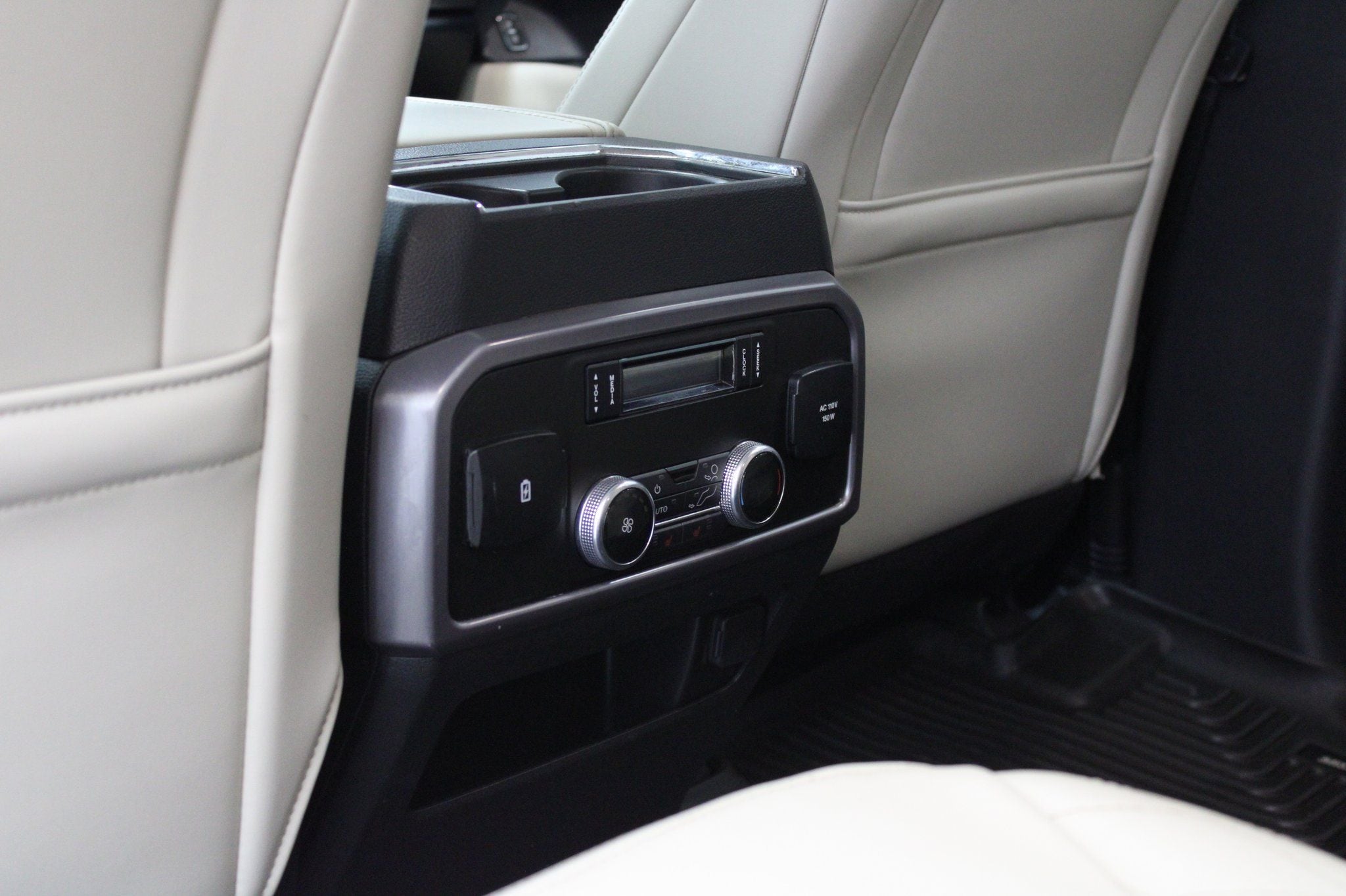 2021 Ford Expedition Platinum - Photo 24