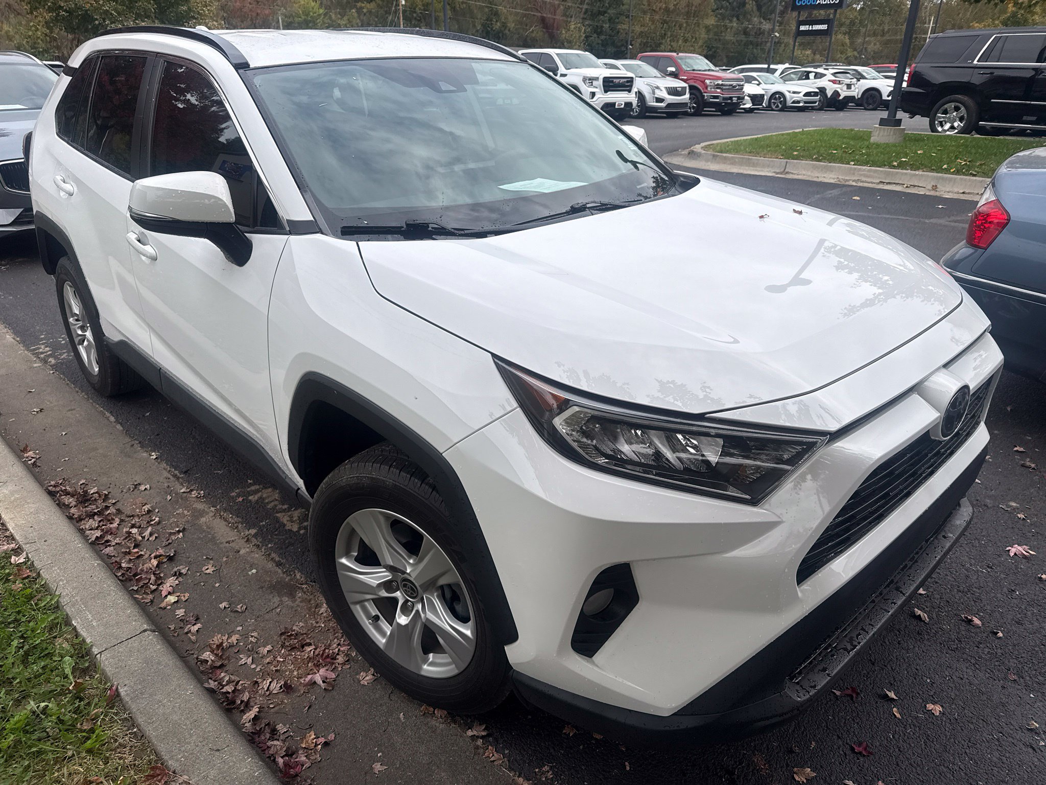 Used 2021 Toyota RAV4 XLE SUV