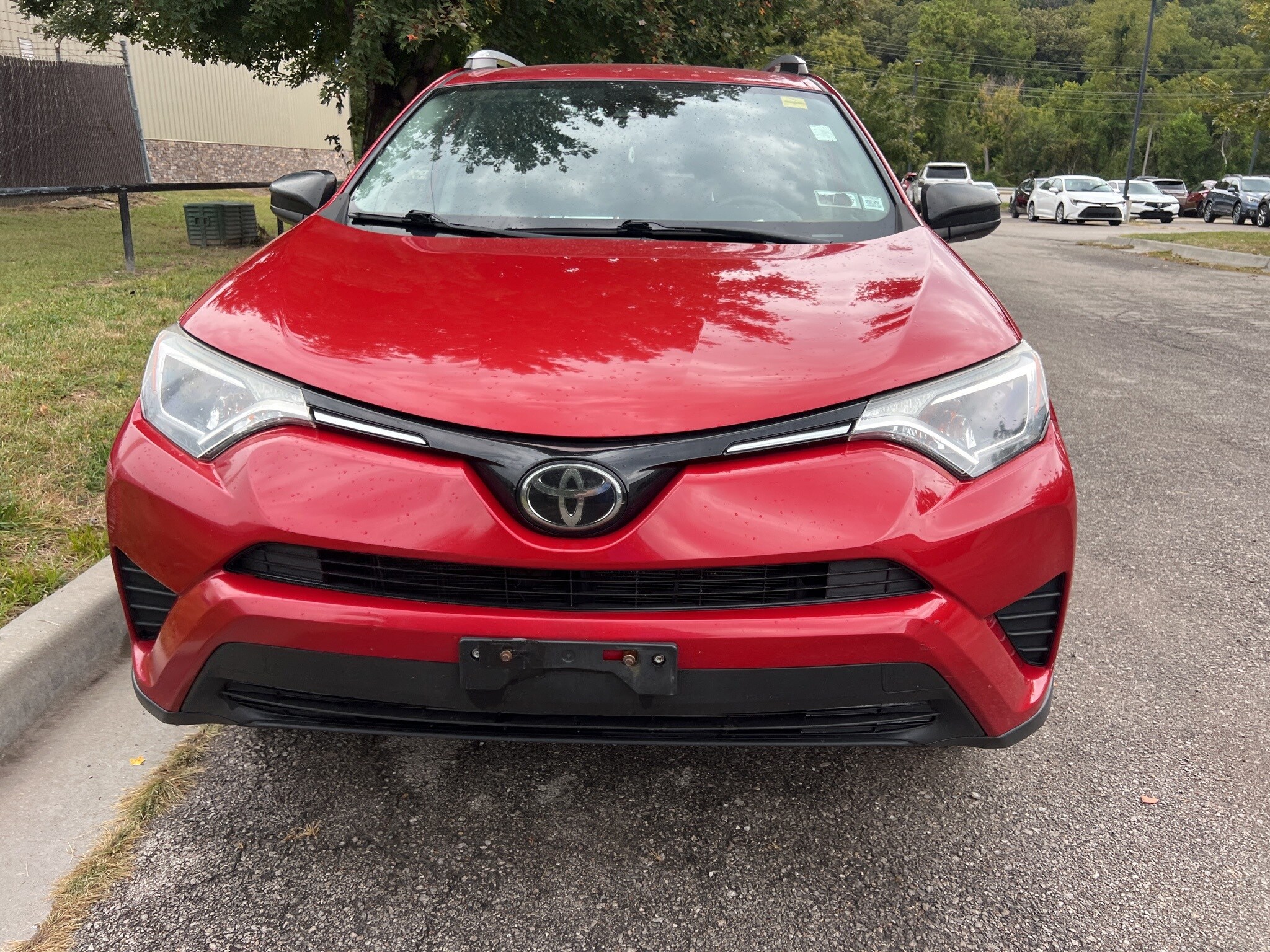 2017 Toyota RAV4 LE photo 2