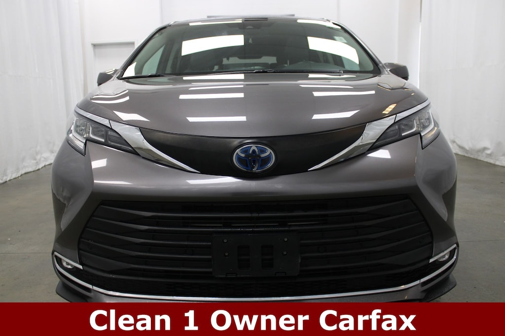 Used 2021 Toyota Sienna XLE Minivan/Van