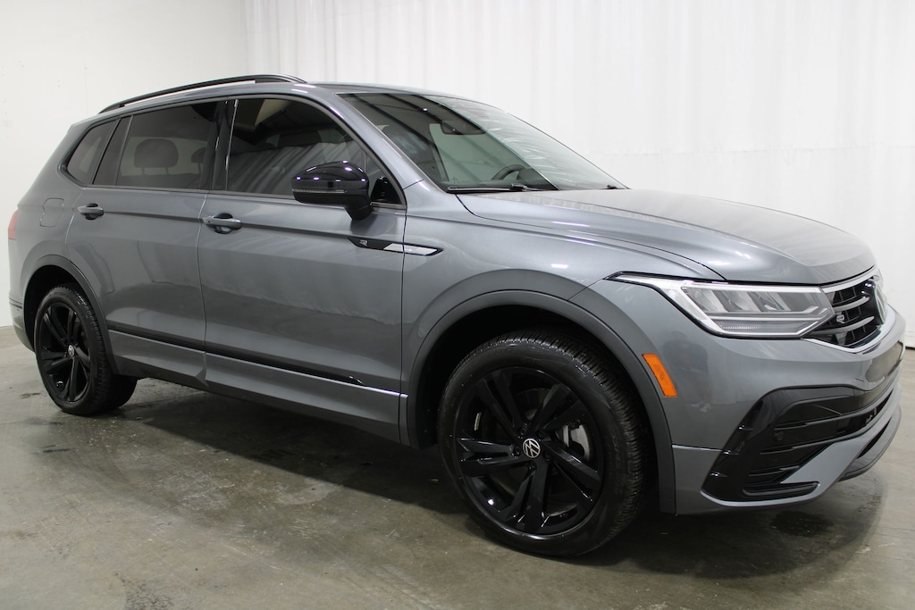 Used 2024 Volkswagen Tiguan 2.0T SE R-Line Black SUV