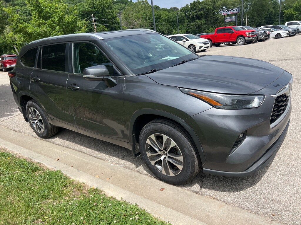 Used 2023 Toyota Highlander XLE SUV