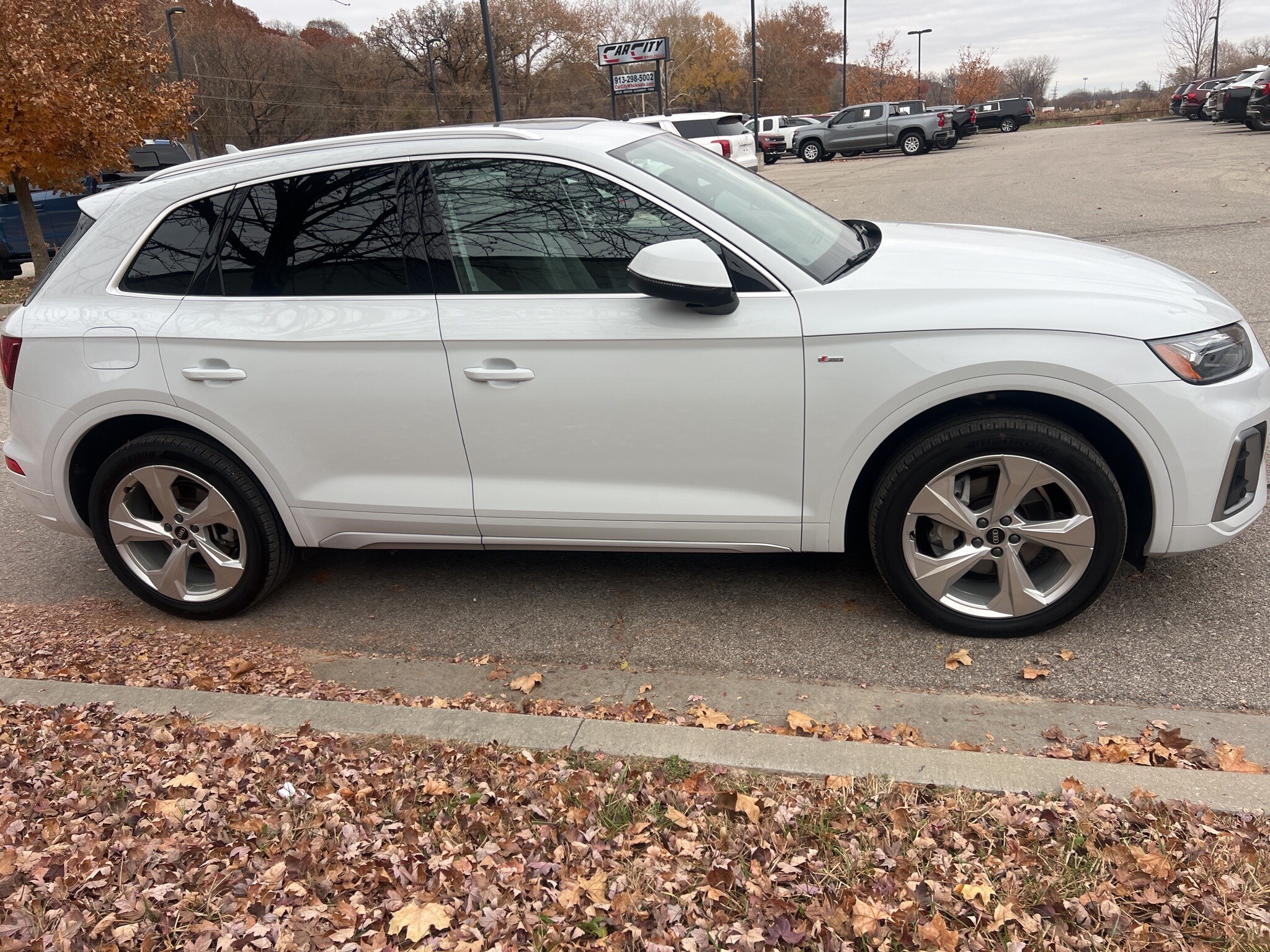2022 Audi Q5 45 S line Premium photo 4