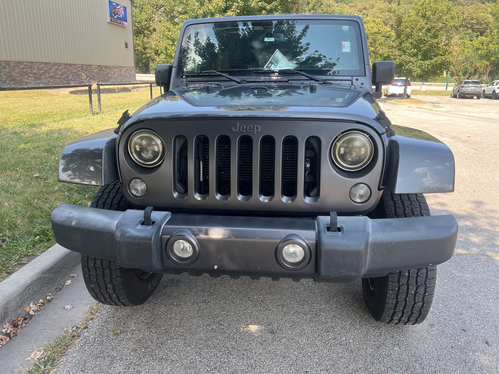 2016 Jeep Wrangler Unlimited Freedom photo 2