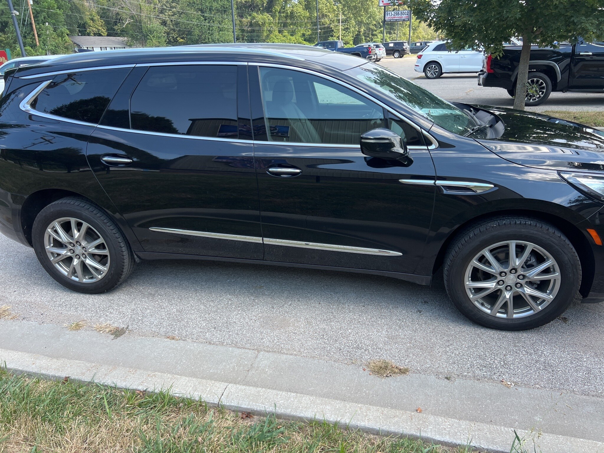 2022 Buick Enclave Essence photo 4