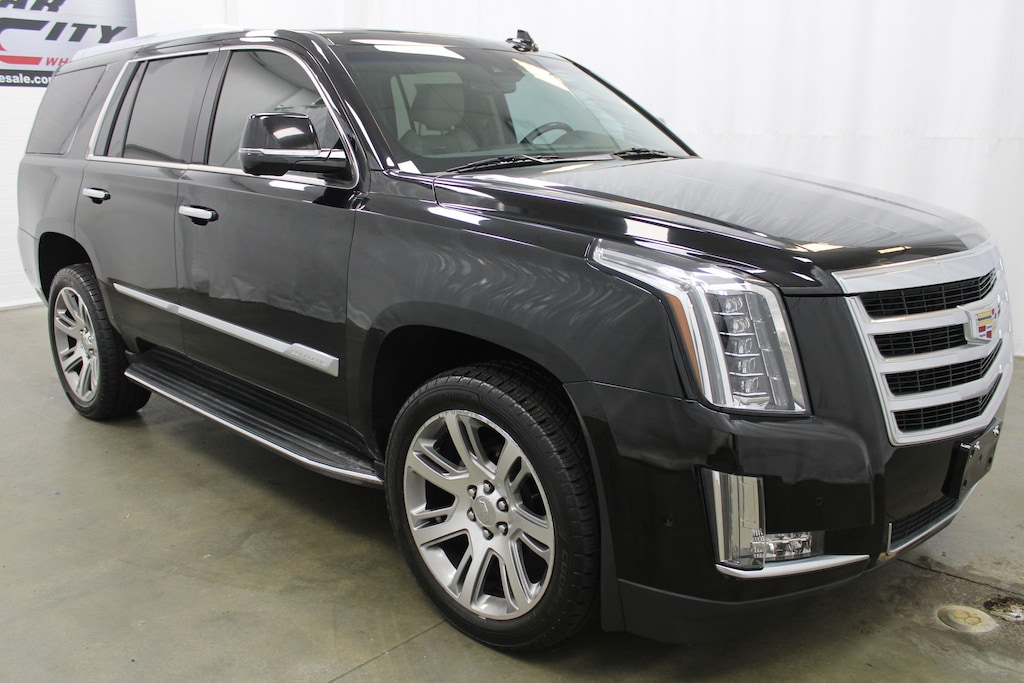 Used 2019 Cadillac Escalade Luxury SUV