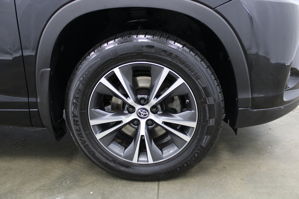 Used 2018 Toyota Highlander LE SUV