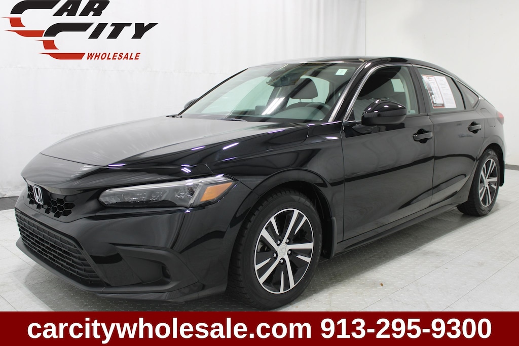 Used 2023 Honda Civic LX Hatchback