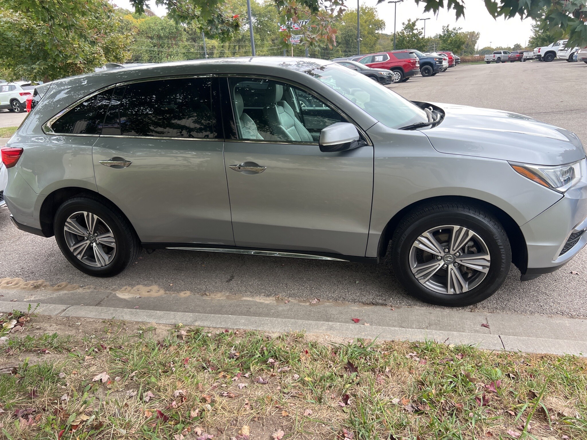 2020 Acura MDX SH-AWD photo 4