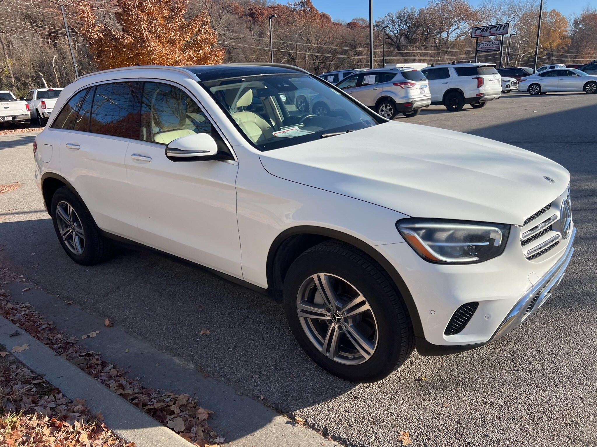 2022 Mercedes Benz GLC 300 4MATIC photo 3
