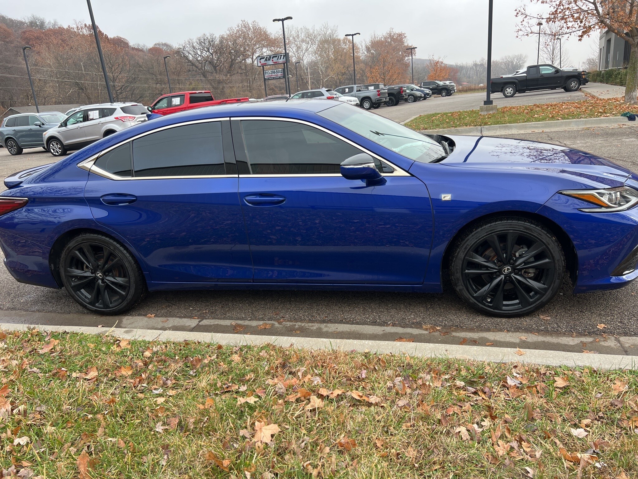 2023 Lexus ES 350 F SPORT photo 4