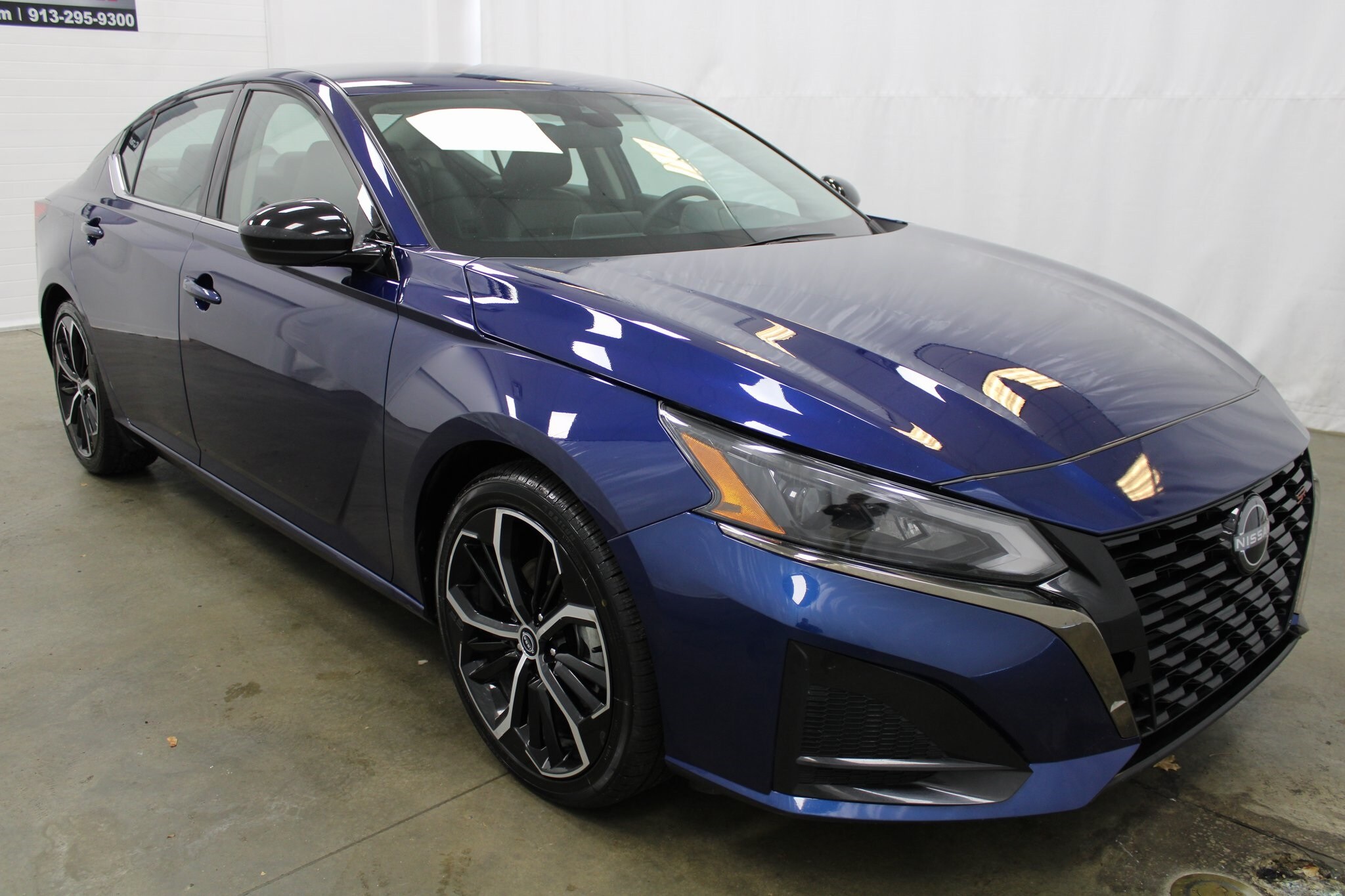 2024 Nissan Altima 2.5 SR photo 3