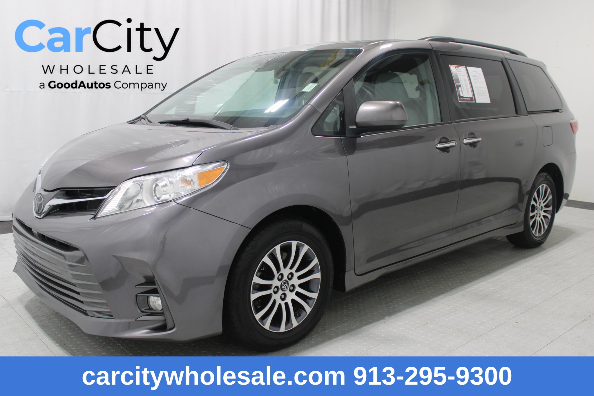 Used 2020 Toyota Sienna XLE Minivan/Van