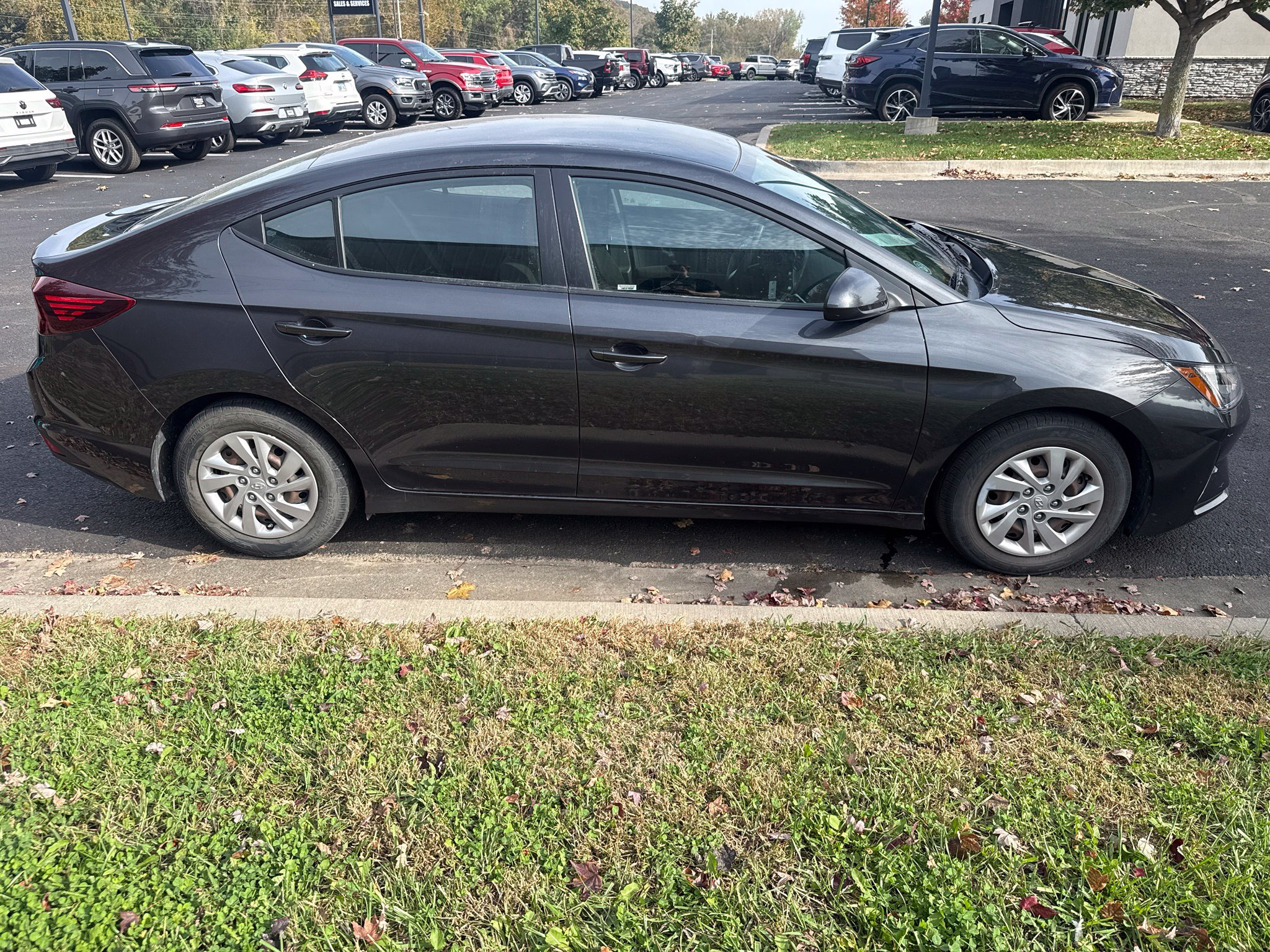 Used 2020 Hyundai Elantra SE Sedan