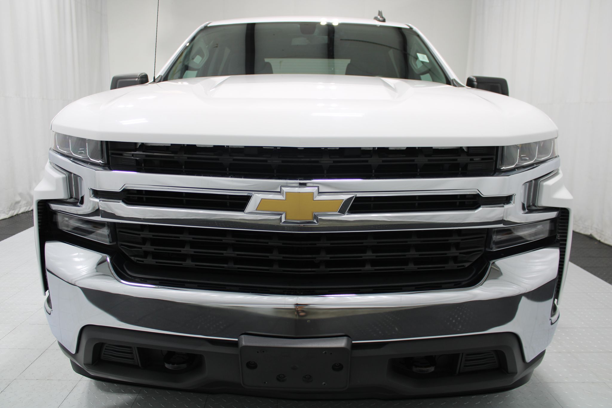 2020 Chevrolet Silverado 1500 LT - Photo 3