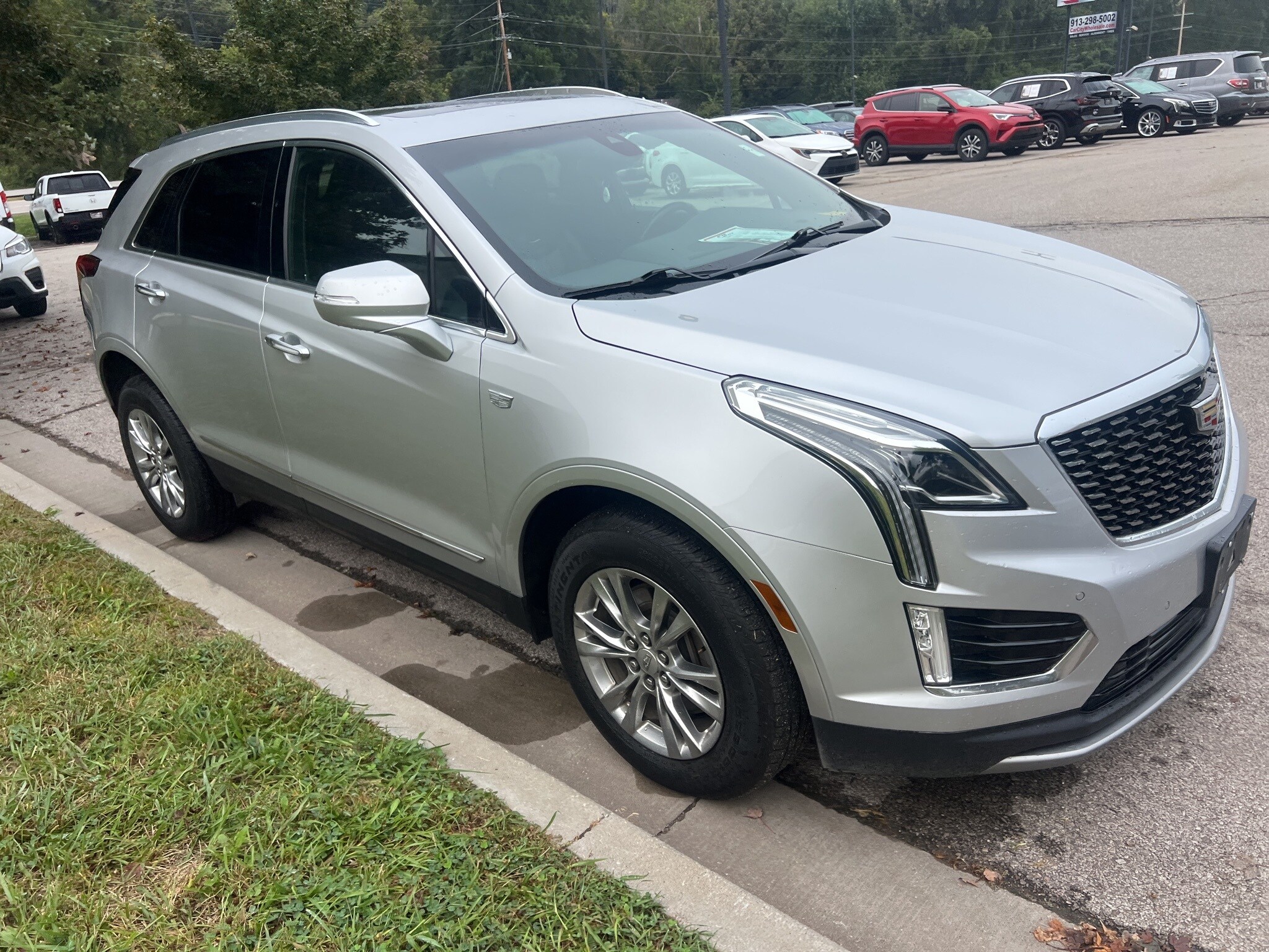 2020 Cadillac XT5 Premium Luxury photo 2