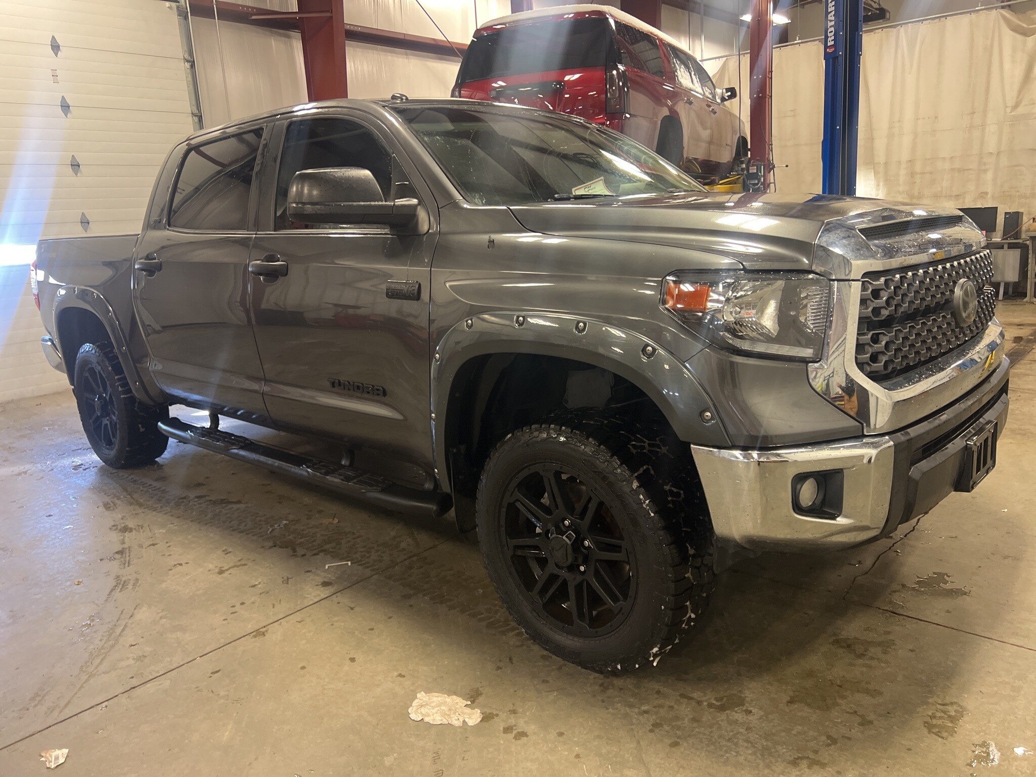 2018 Toyota Tundra SR5 photo 3