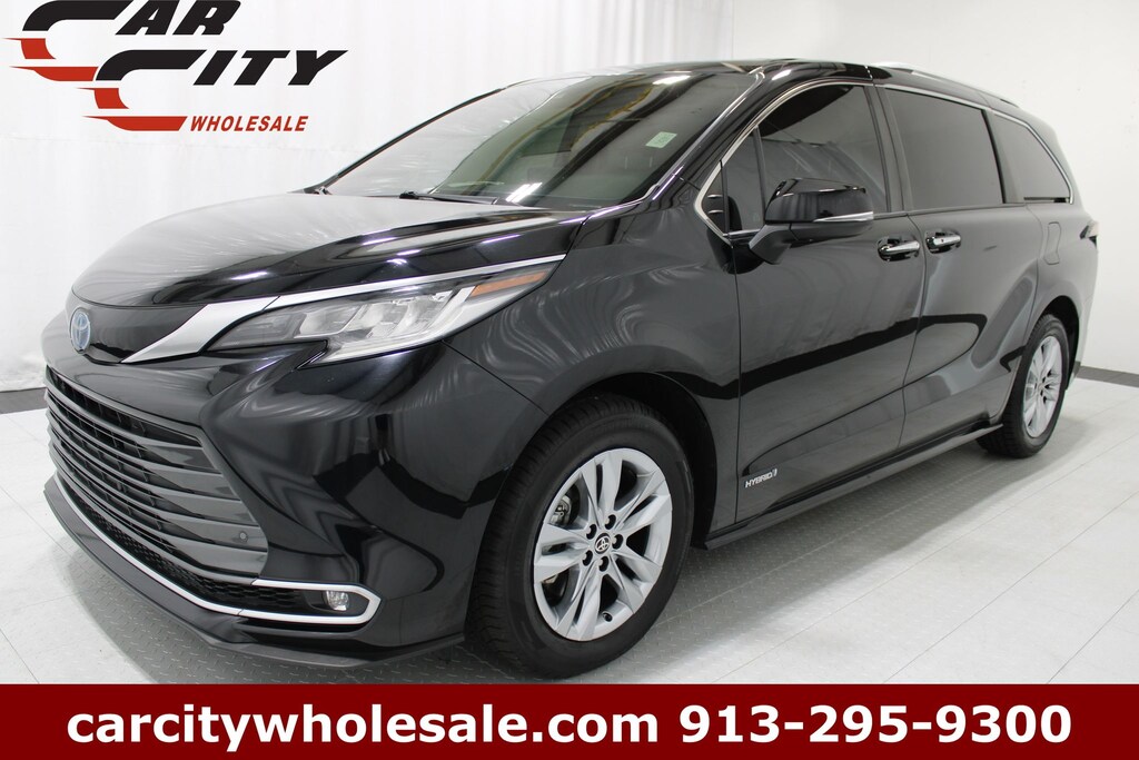 Used 2021 Toyota Sienna Limited Minivan/Van