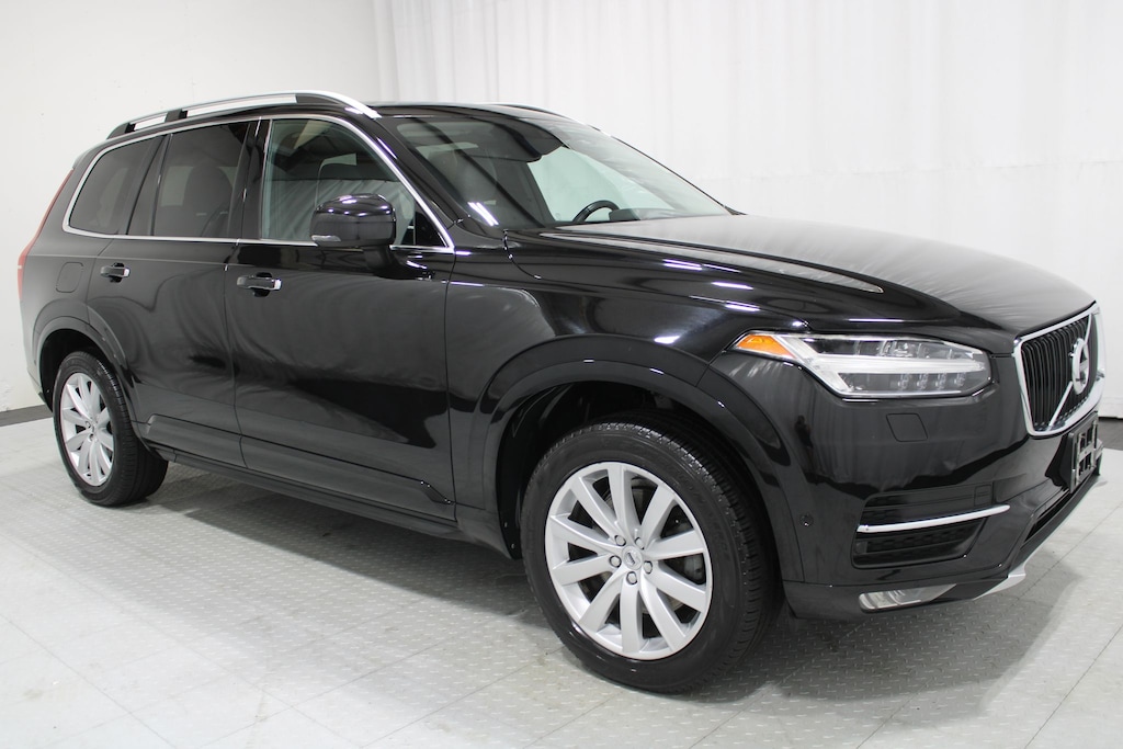 Used 2017 Volvo XC90 T6 Momentum SUV