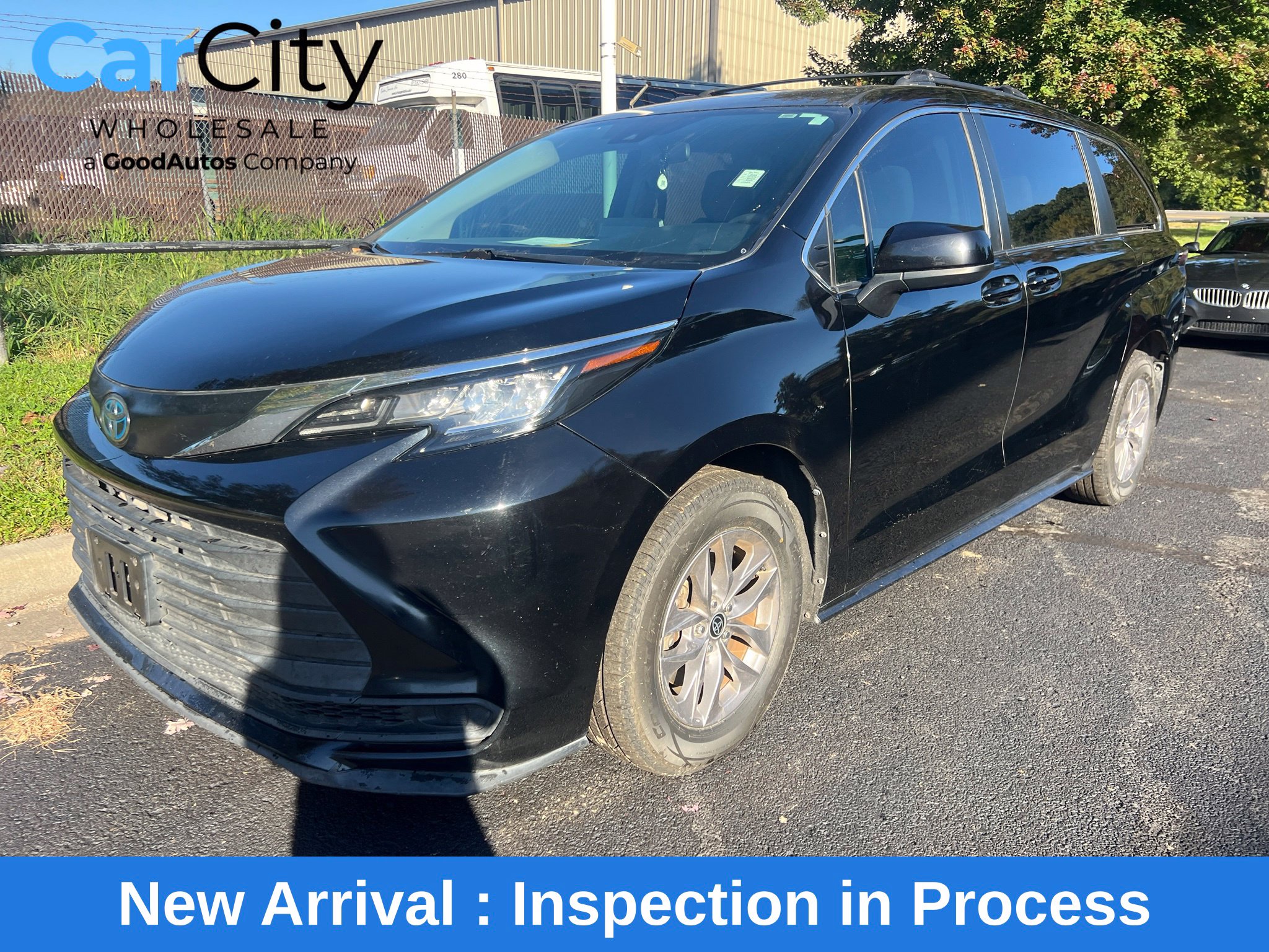 2022 Toyota Sienna LE